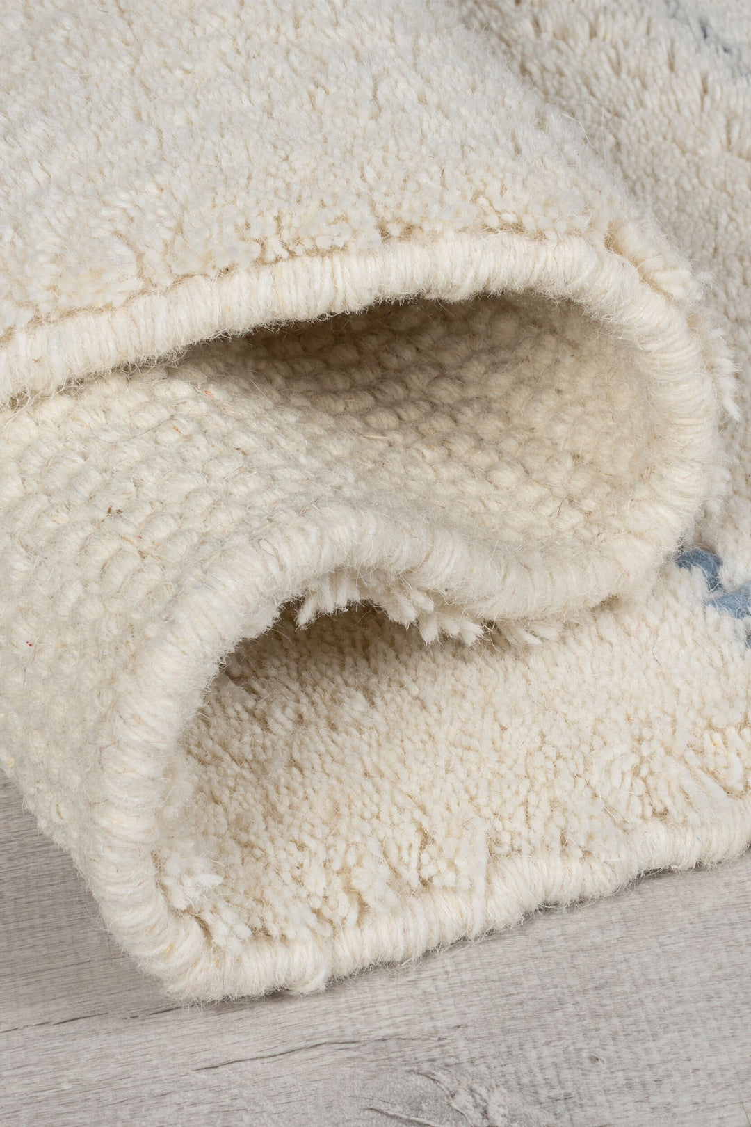 Tapis en laine bleu DOTTIE GEOMETRIC