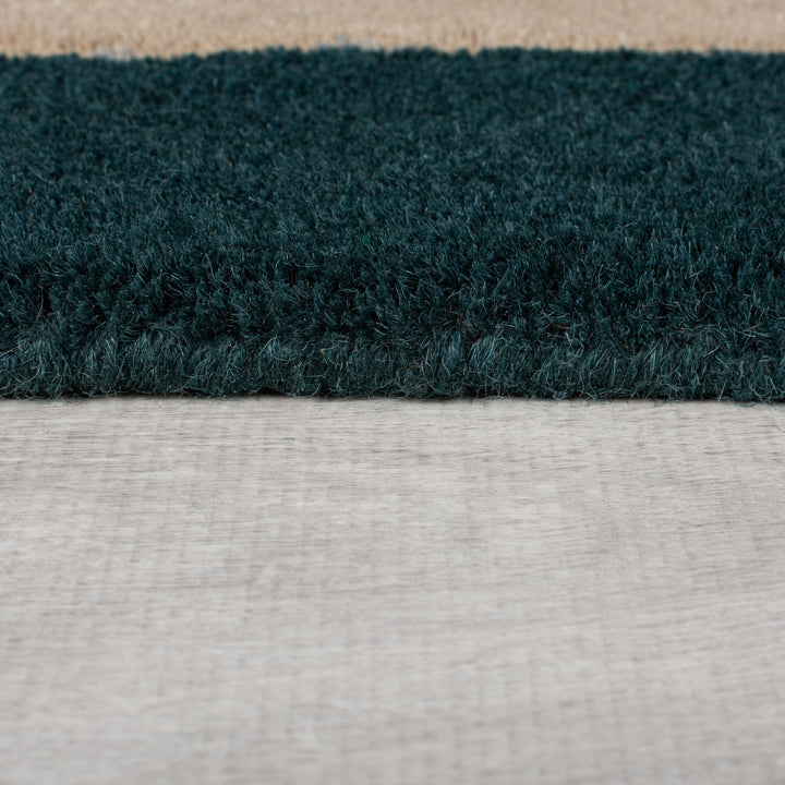 détails de la bordure tissée du tapis labyrinth