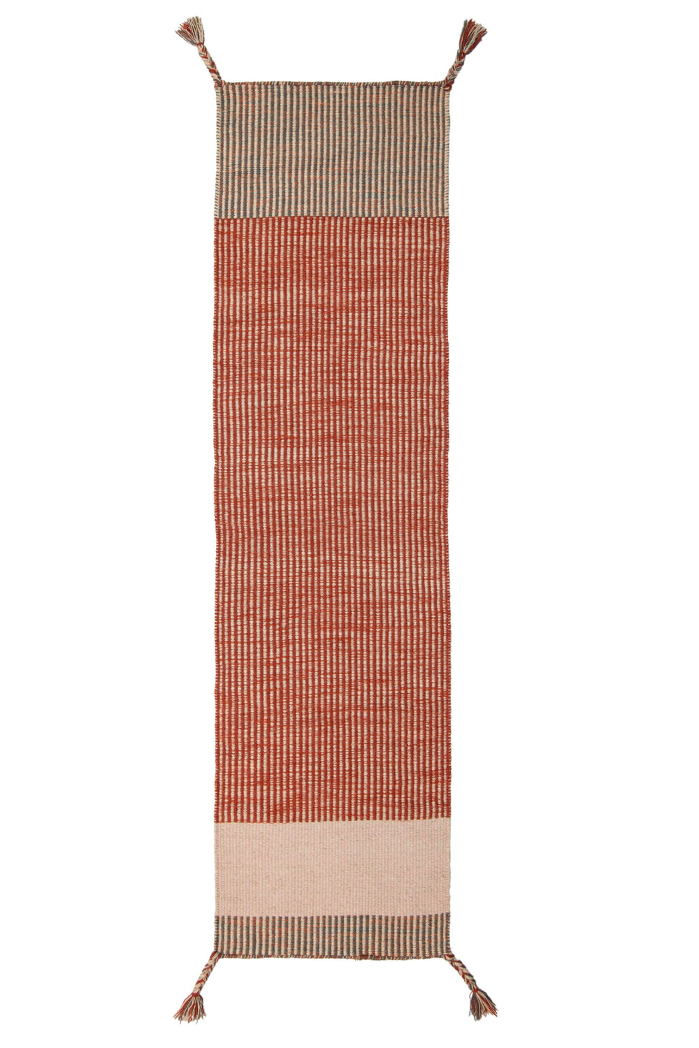 tapis en laine rouge et gris avec franges sur fond blanc